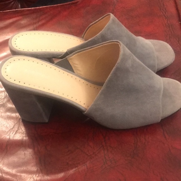 ADRIENNE VITTADINI GRAY SUEDE SLIP ON HEELS SIZE7 ALBI NEW w/OUT BOX - Picture 3 of 10